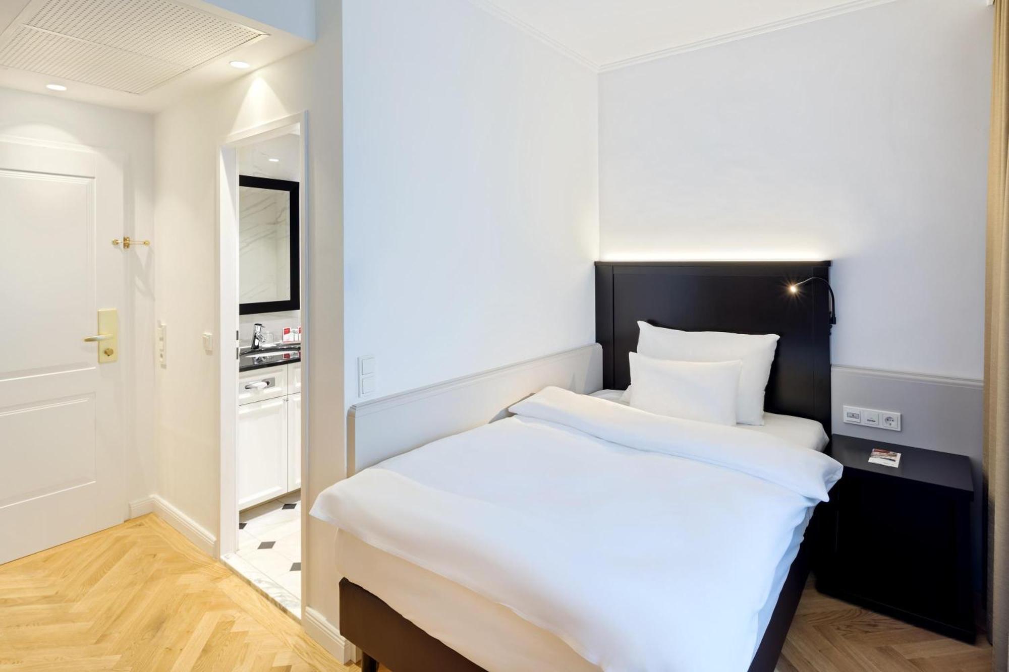 Classic Single Room,1549758118:JPEG